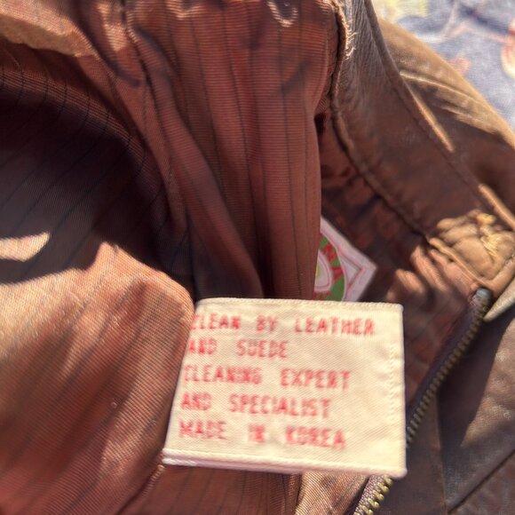 BANANA REPUBLIC Buttersoft Vintage Leather Pencil Skirt, Sz 6 w/ Tiny Flaws - Picture 15 of 15